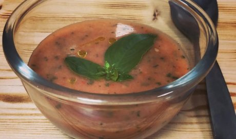 Gaspacho tomates, basilic